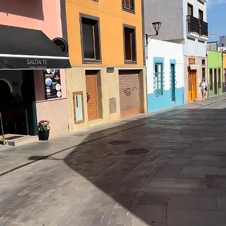 Tropical Cruz Daire Puerto de la Cruz (Tenerife)