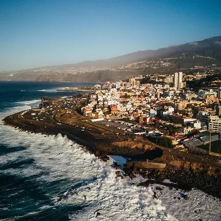 Tropical Cruz Puerto de la Cruz (Tenerife)