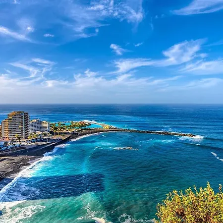 Tropical Cruz Puerto de la Cruz (Tenerife)