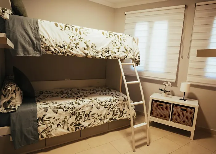 Tropical Cruz Puerto de la Cruz (Tenerife)